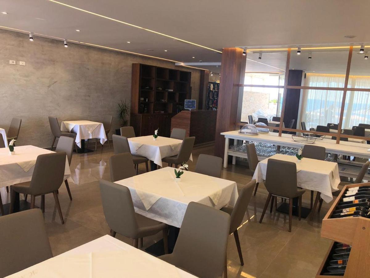 Hotel Maren Durrës Buitenkant foto