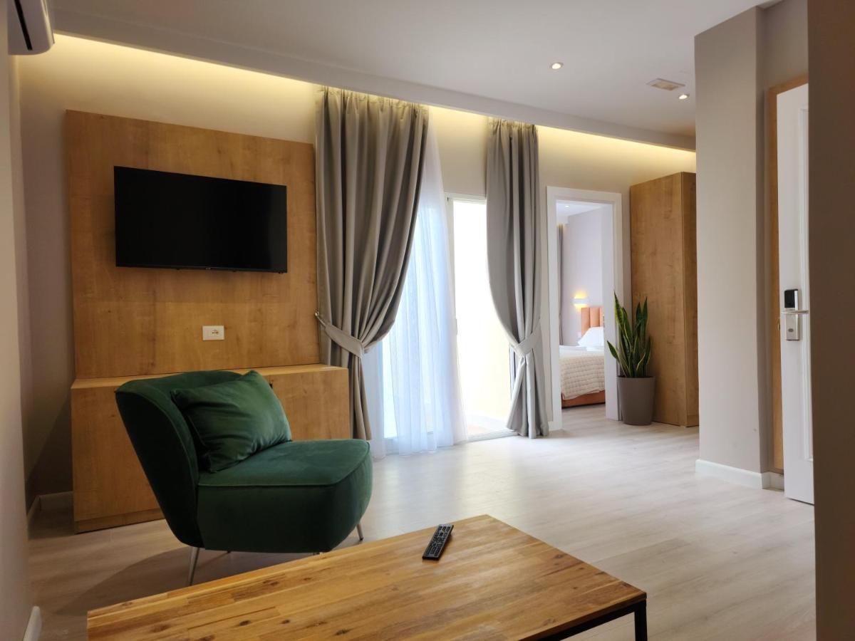 Hotel Maren Durrës Buitenkant foto