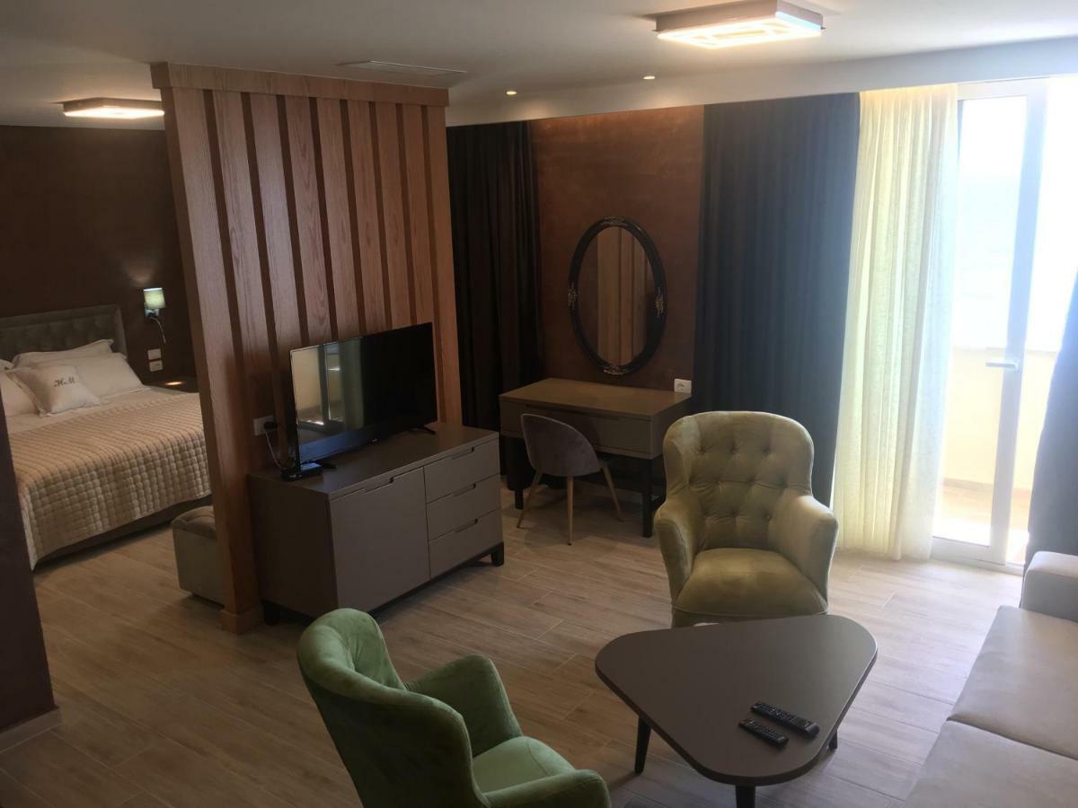 Hotel Maren Durrës Buitenkant foto